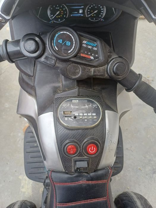 Детски електрически мотор и джип