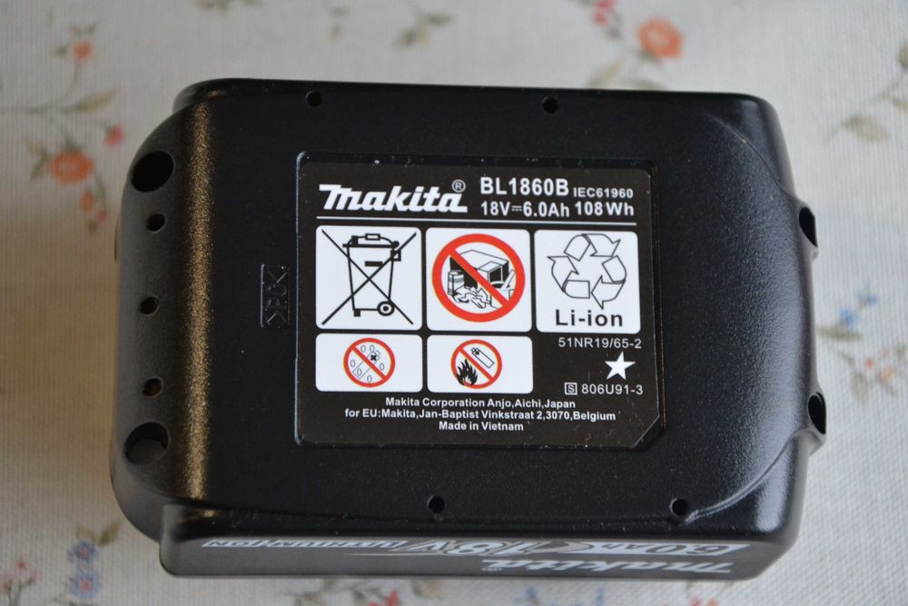 Нова Акумулаторна Батерия Makita BL1860В-18V/6Ah