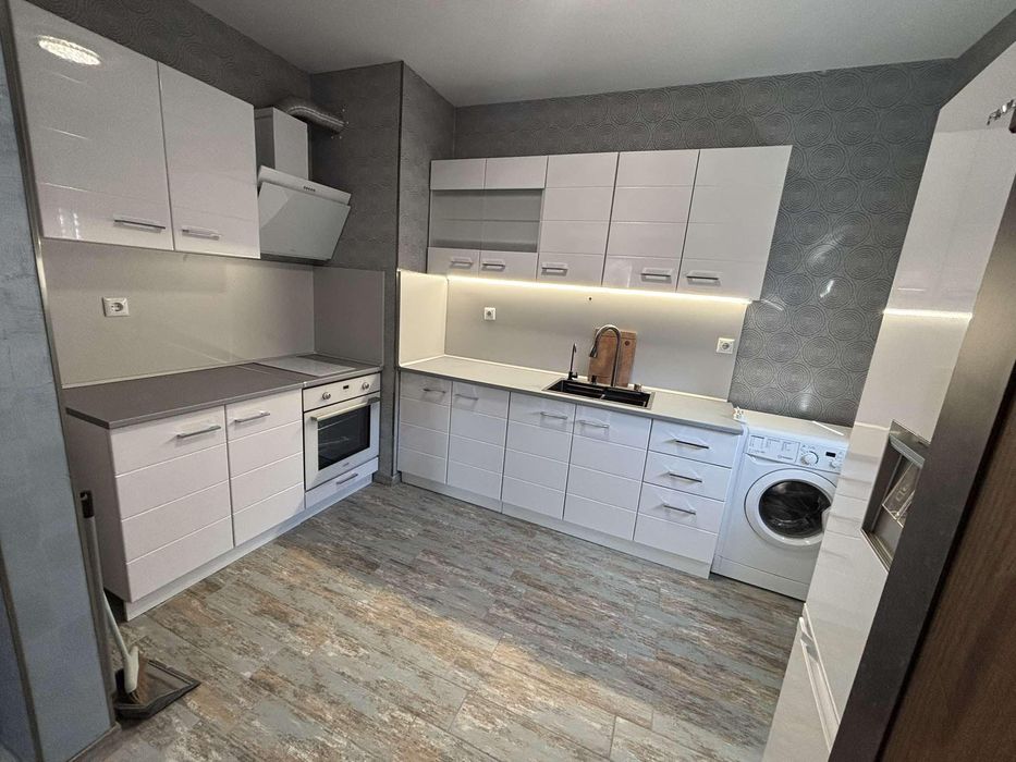 Дава се под наем Двустаен апартамент в София, Редута - 65 кв.м за 600 € - Снимка #2