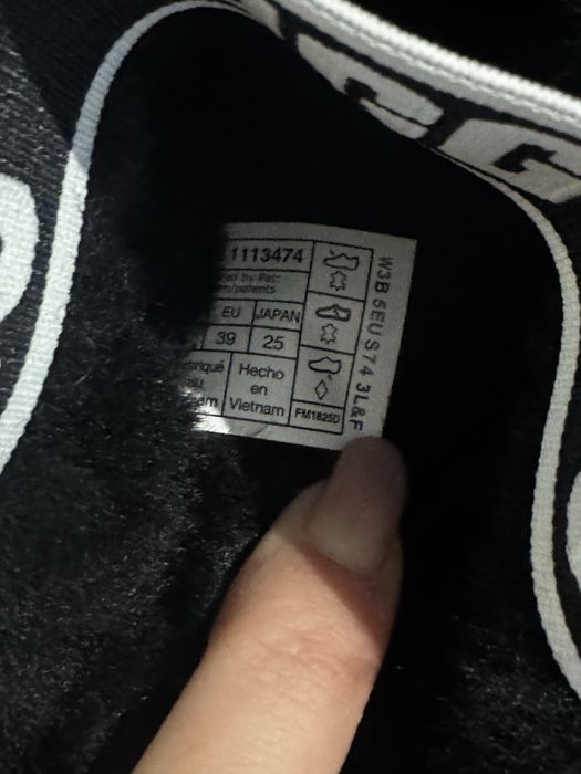 Ugg Funkette noi si originale marimea 39