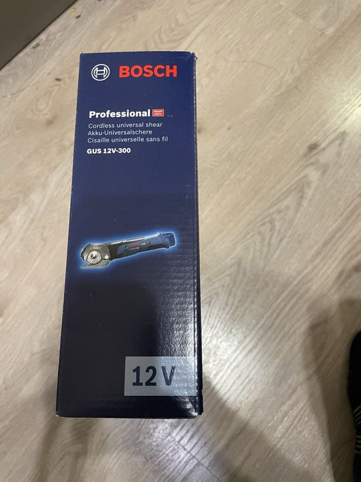 Универсална акумулаторна ножица Bosch