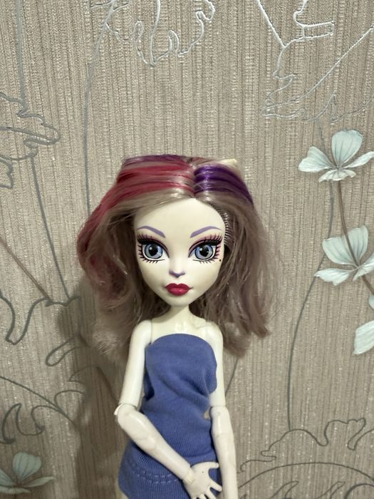 Продам куклу монстер хай