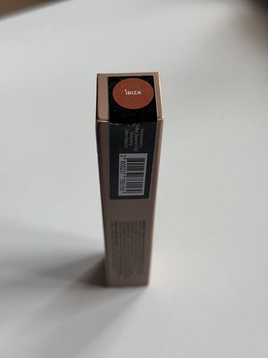 Гланц за устни NL BEAUTY Ibiza - чисто нов