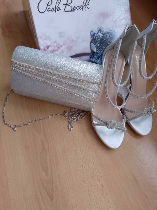 Бална чанта официална, сребрист цвят.