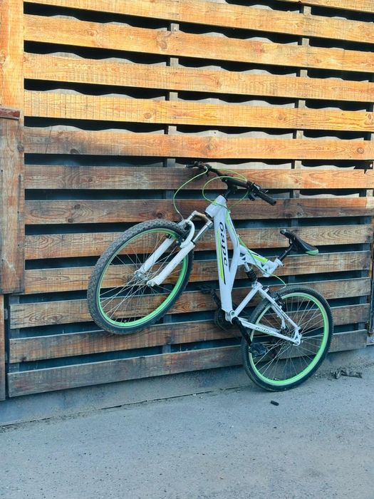 Продам двух подвесный велик барс