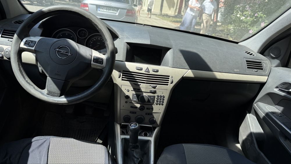 Opel astra 1.7 d  si Audi A4 1.6 benzina
