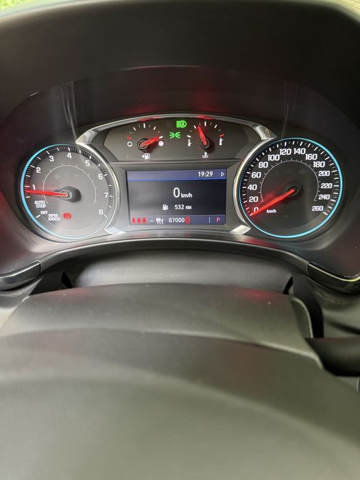 Автомобиль EQUINOX сотилади