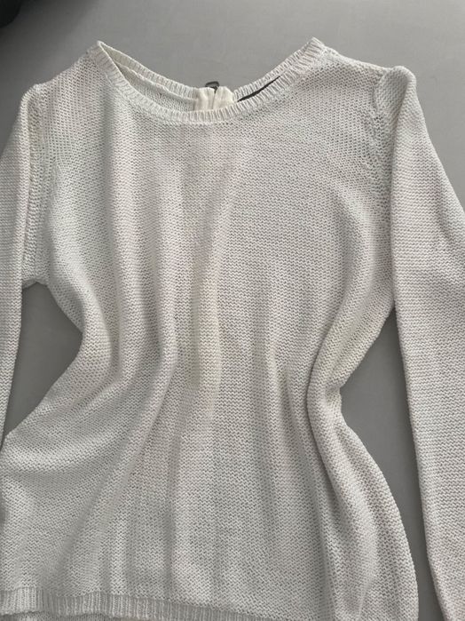 Pullovere de firma ,  25 lei