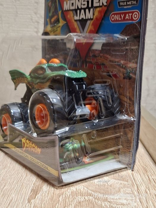 Оригинальная коллекционная модель Monster Jam — Dragon True Metal