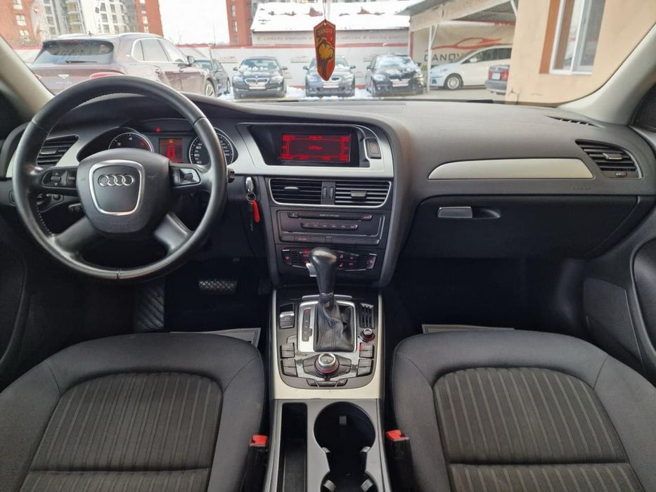 Audi A4 B8 2009. 2.0 tdi