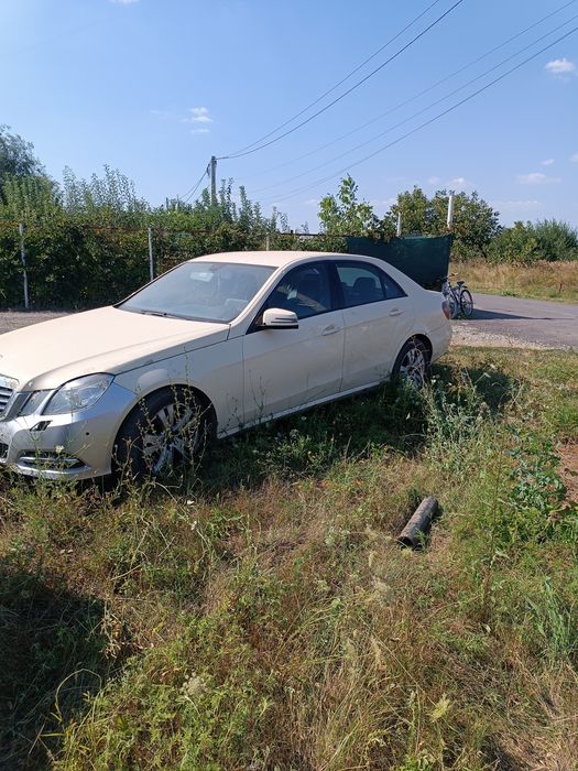 Mercedes w 212,de vânzare.