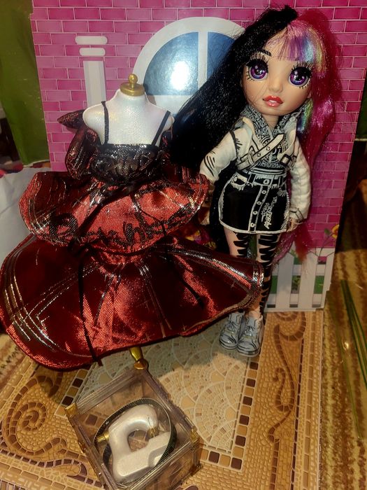 Shadow high/Rainbow High