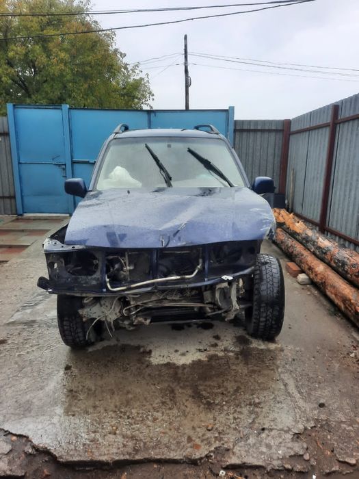 Продам аварийный Сузуки Гранд Витара
