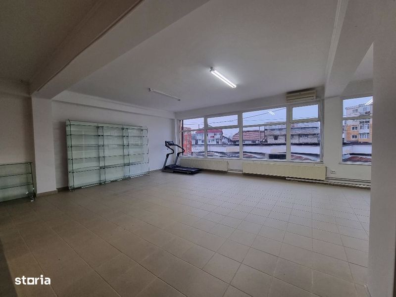 Spatii comerciale 40mp - 70mp – Targu Jiu, Zona Piata Mica
