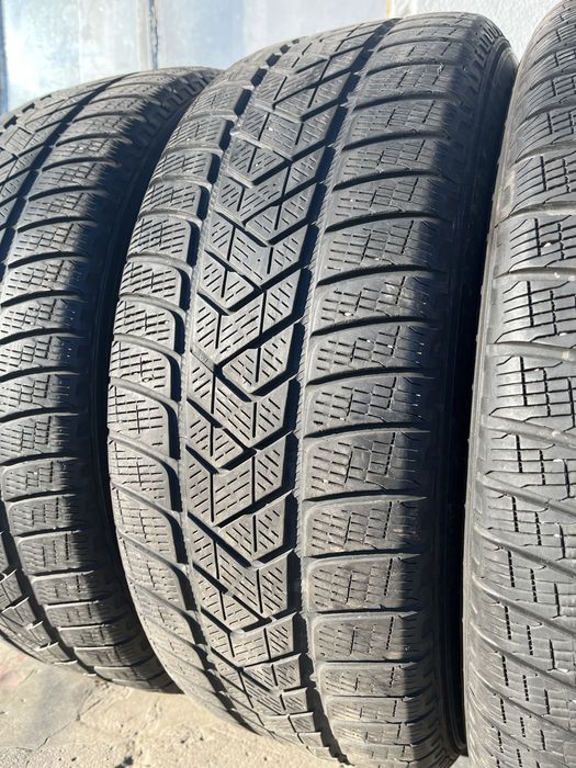 4 бр. зимни 235/60/18 Pirelli DOT 4220  5-6 mm