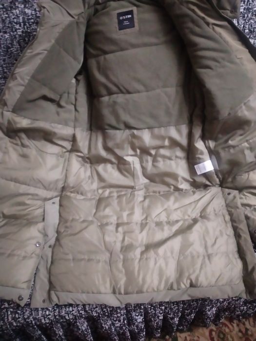 Продам куртку для девочки