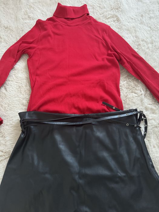 5 tinute  fusta/bluza ca noi!!pret mic!!