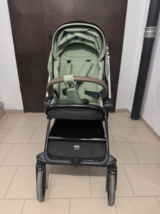 Коляска в хорошем состояние за 50000