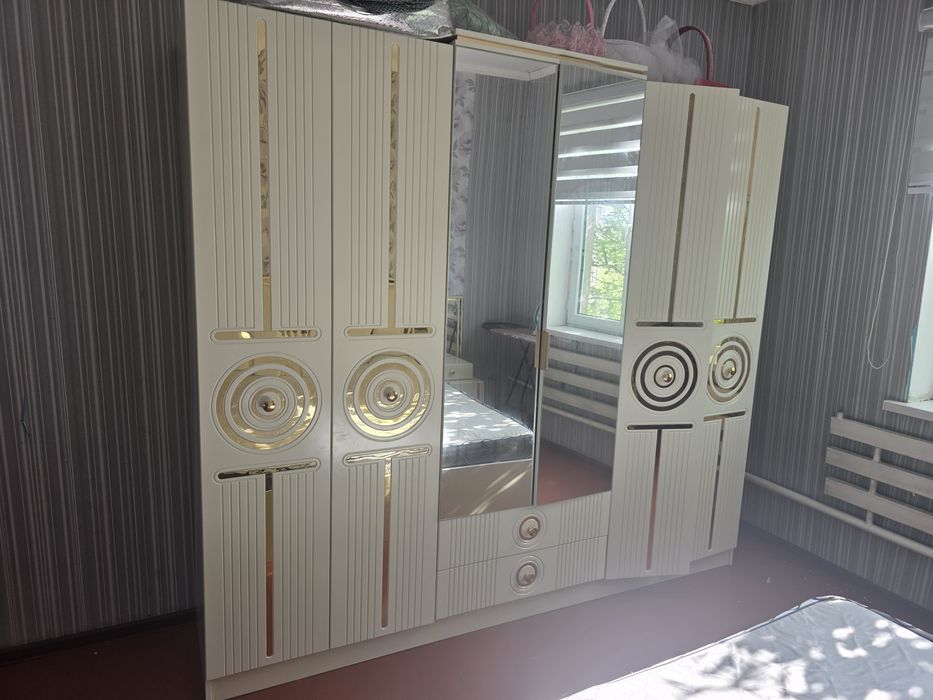 Спални гарнитур сатылады