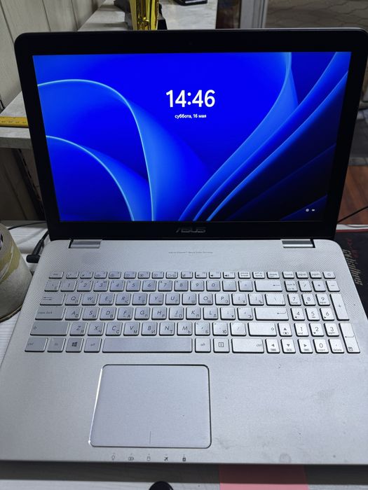 Ноутбук Asus, i7, 16озу, 2гб видео