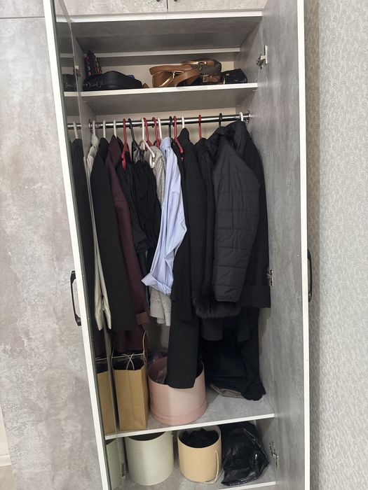 Шкаф для одежды, удобный маленкий