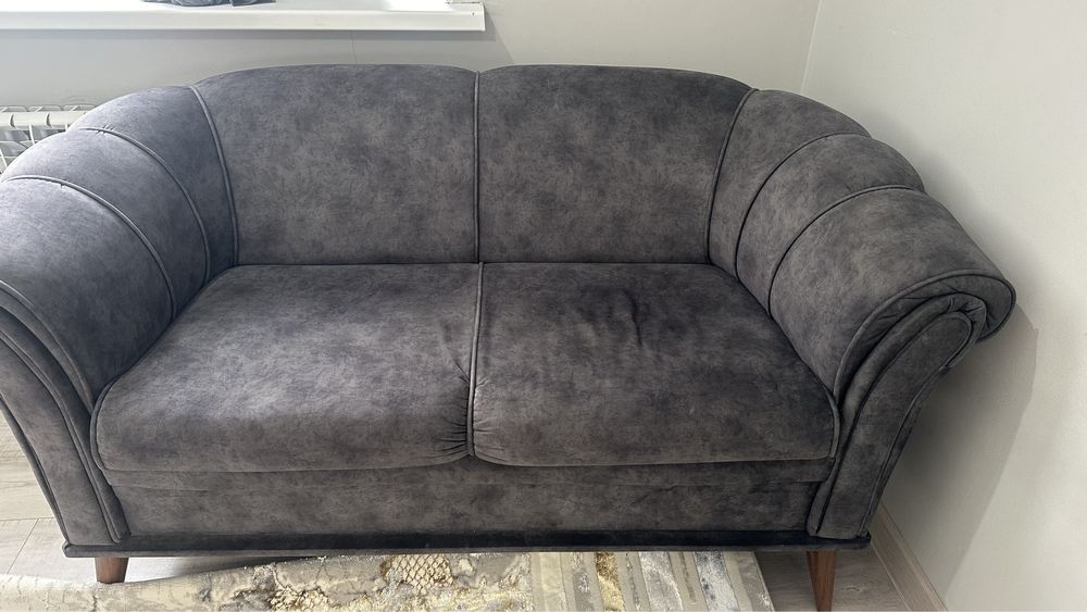 Продается Диван в хорошем состоянии