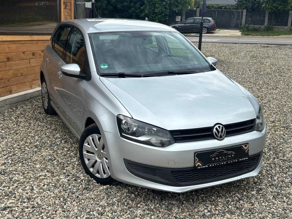VOLKSWAGEN Polo