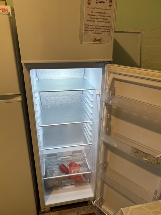Холодильник бирюса