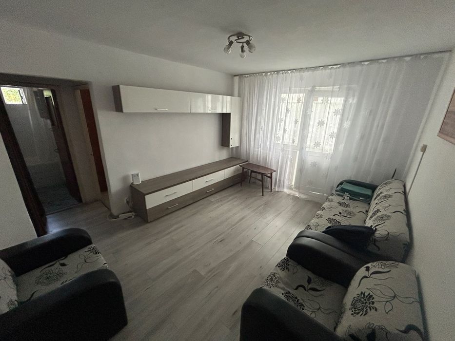 De inchiriat apartament doua camere in cartierul florilor