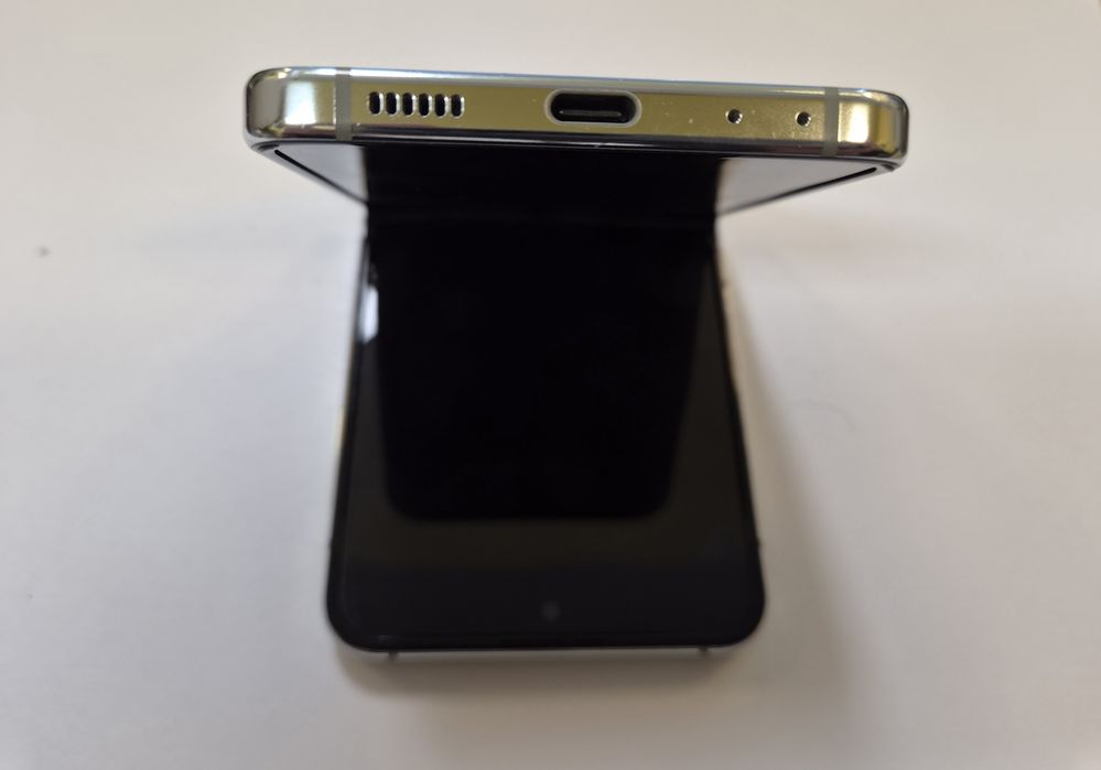 Samsung Z Flip 5 за части
