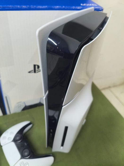 Sony PlayStation 5, Slim 1 TB, 2 джойстик, есть