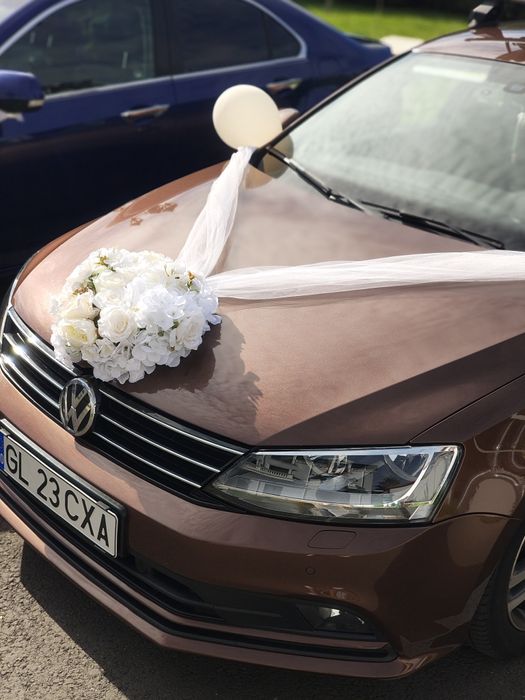 Aranjament floral masina pentru evenimente/nunta