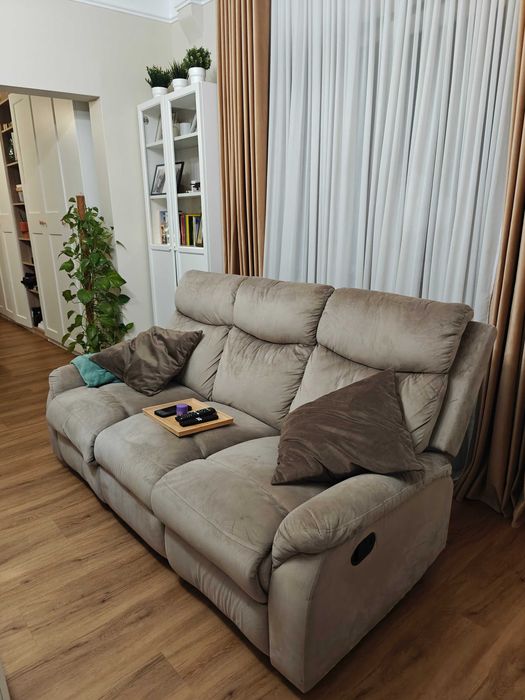 Canapea cu recliner Mobexpert Louis, 3 locuri, stofa, crem