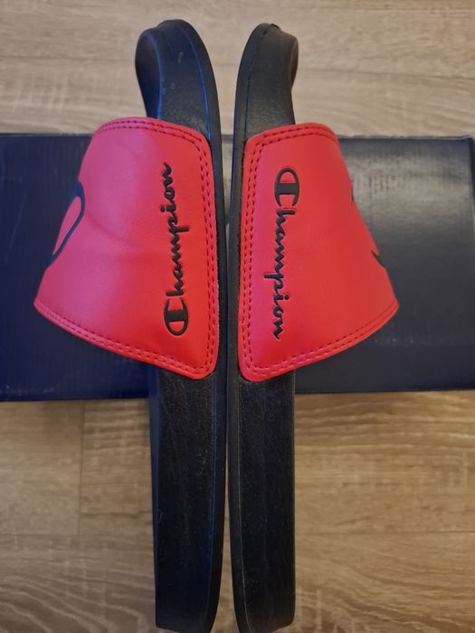 Vând șlapi pt.barbati mr 42.