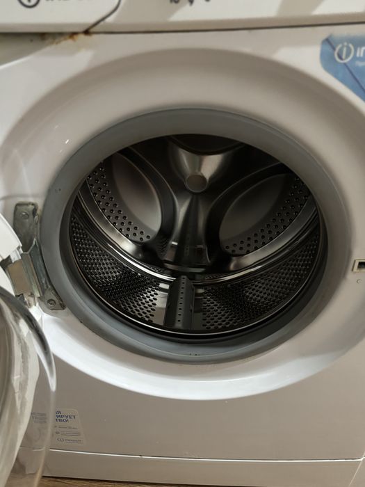 Стиральная машина Indesit