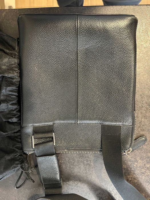 Кожена чантичка Calvin Klein