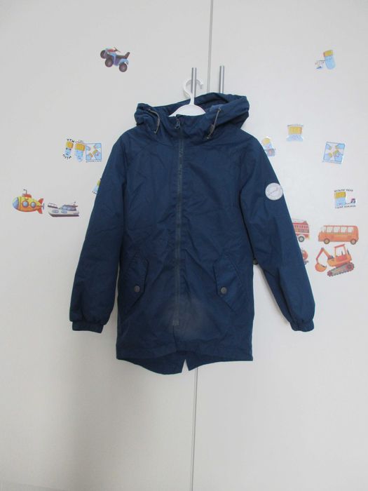 Куртка- ветровка с капюшоном