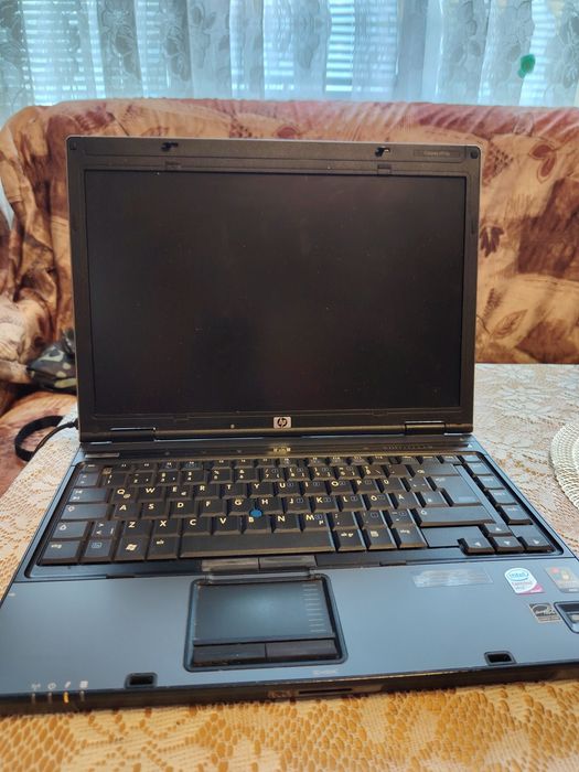 Лаптоп HP compaq