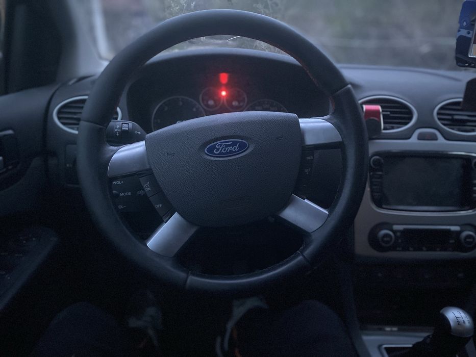 Ford focus 2 2007 1.6 90 CP ( defect )