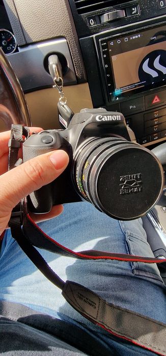 Canon EOS 250D + 5 обектива