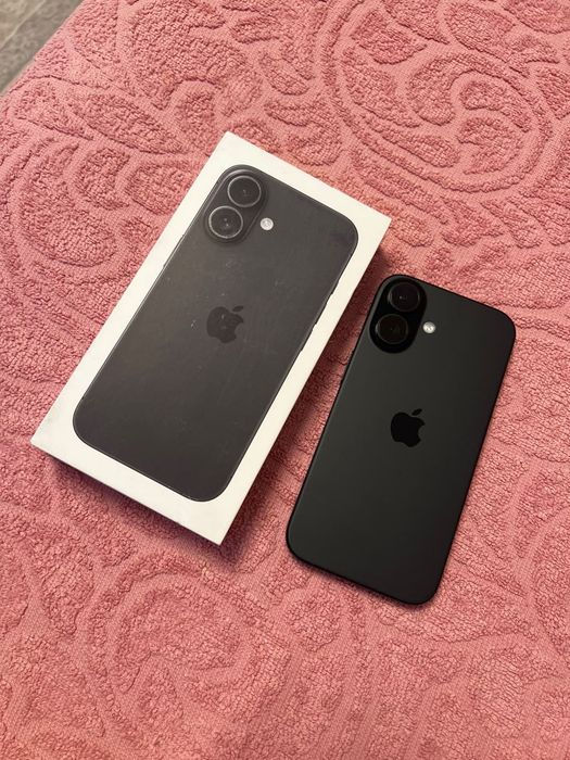 Телефон iPhone 16