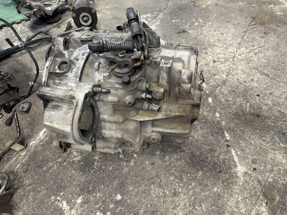 Скоростна кутия ауди с3  куатро s3 8l отлична