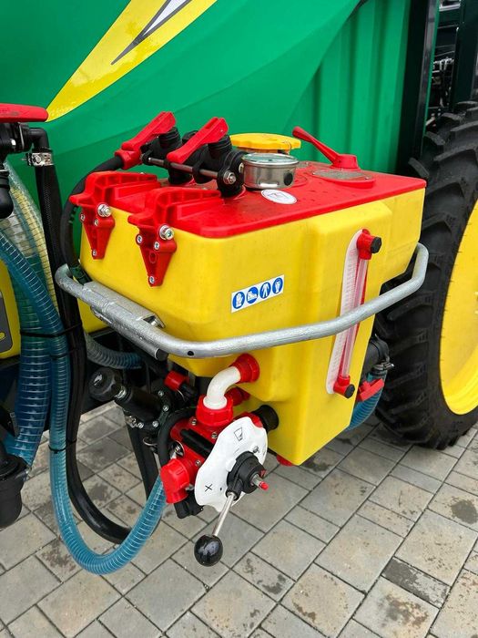 Masina erbicidat tractata CUISER 3000- RICOSMA(Italia)