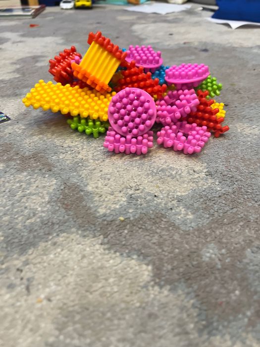 Продам игрушки типо пазлы