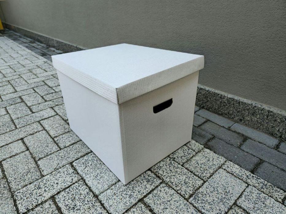 45*35*35 картонная коробка с ручками и с крышкой