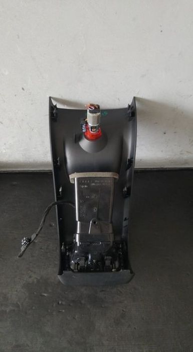 Ornament consola spate audi q3 8u 8u0864376a 8u0819203c 8u0919340b