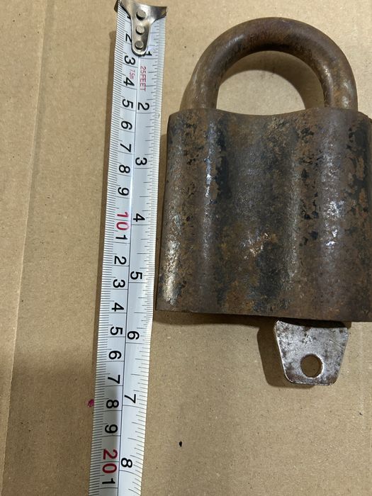 Lacat vintage rusesc