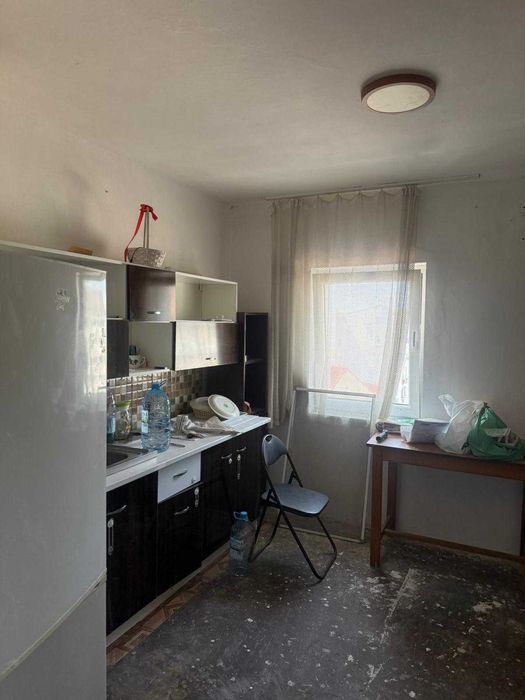 Vând apartament 3 camere, decomandat, Slatina, zona Zahana
