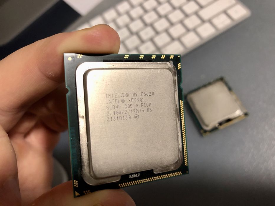 CPU Intel Xeon E5620 - 2 броя