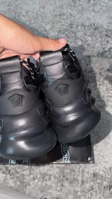 Versace Chain reaction